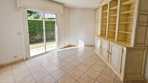 Boulouris (83700) Appartement avec terrasse et jardin 3 pièces à vendre à Saint-Raphaël + garage + cave