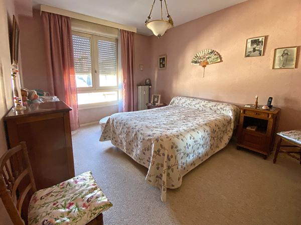 T4 LE MANS CENTRE AVEC CAVE ET GARAGE