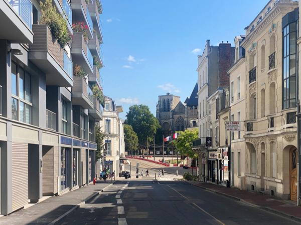 T4 LE MANS CENTRE AVEC CAVE ET GARAGE