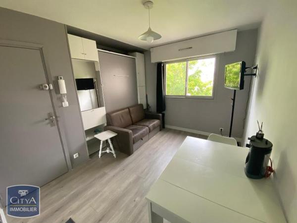 Appartement à louer 1 pièce 16.6m² Charleville-Mézières (08000)