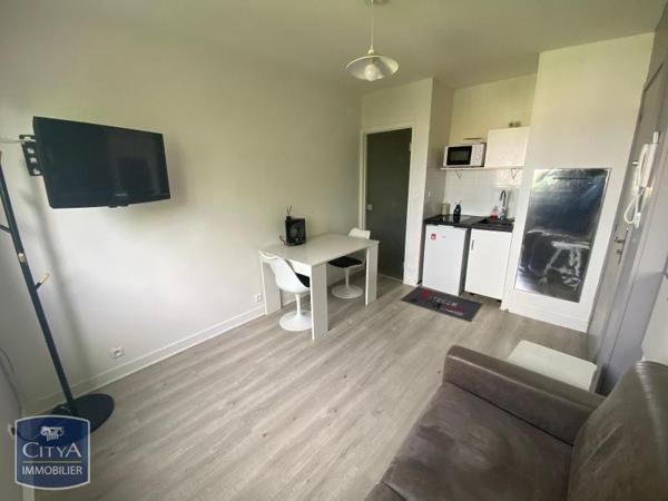 Appartement à louer 1 pièce 16.6m² Charleville-Mézières (08000)
