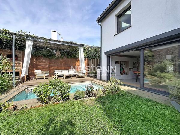A VENDRE - PORTET-SUR-GARONNE - LE CHARME D'UNE MAISON DE VILLAGE AVEC UNE PISCINE !