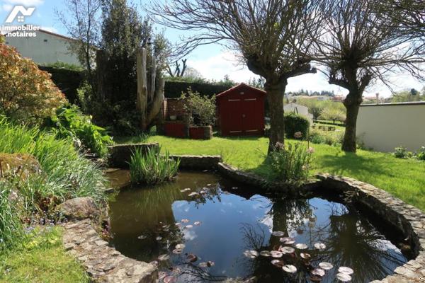 MAISON CONTEMPORAINE de 168 M² HABITABLES, JOLIE VUE DOMINANTE SUR LE LAC, TERRAIN PAYSAGE 1300 m².