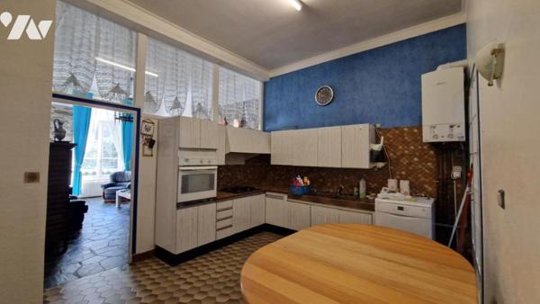 PLACE CHARLES DE GAULLE-APPARTEMENT LUMINEUX DE 89 M²