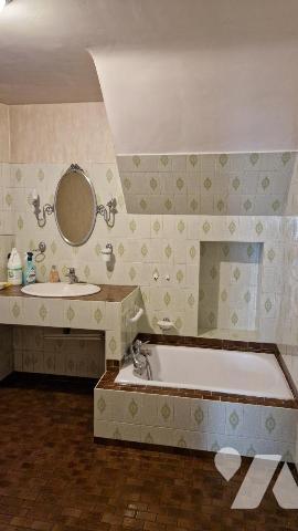 PLACE CHARLES DE GAULLE-APPARTEMENT LUMINEUX DE 89 M²