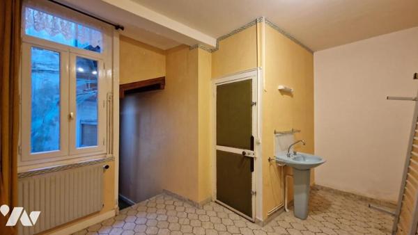 PLACE CHARLES DE GAULLE-APPARTEMENT LUMINEUX DE 89 M²