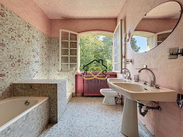 Cournon-d'Auvergne (63800) Villa de 240m2 avec appartement indépendant