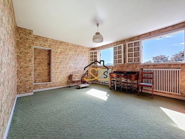 Cournon-d'Auvergne (63800) Villa de 240m2 avec appartement indépendant