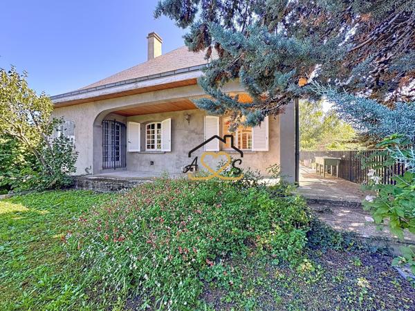 Cournon-d'Auvergne (63800) Villa de 240m2 avec appartement indépendant