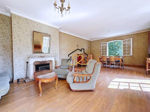 Cournon-d'Auvergne (63800) Villa de 240m2 avec appartement indépendant