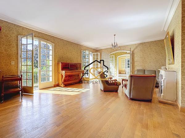 Cournon-d'Auvergne (63800) Villa de 240m2 avec appartement indépendant