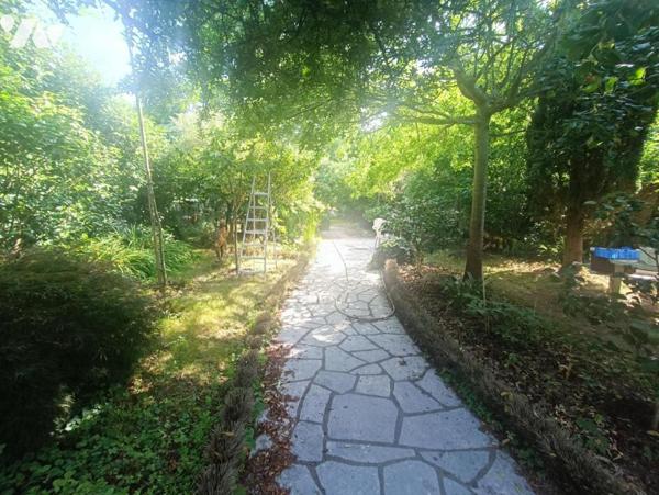 A VENDRE à REZÉ, secteur Chêne - Maison T6 de 217m2 sur un terrain de810m2