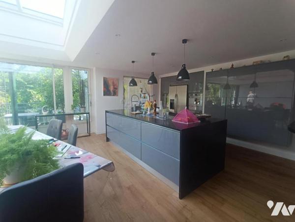 A VENDRE à REZÉ, secteur Chêne - Maison T6 de 217m2 sur un terrain de810m2