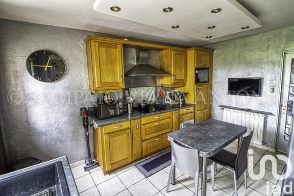 Maison 6 pièces de 165 m² à Puiseaux (45390)