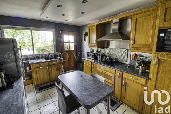 Maison 6 pièces de 165 m² à Puiseaux (45390)