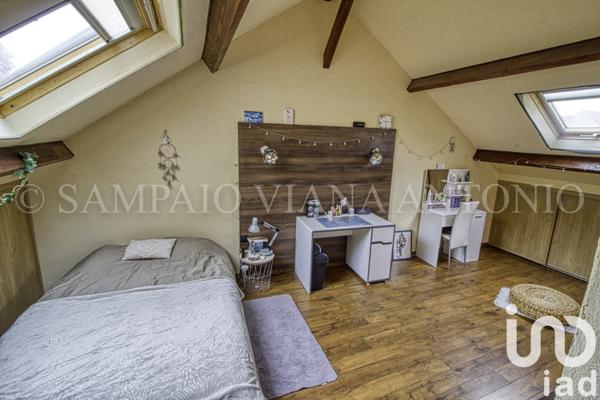 Maison 6 pièces de 165 m² à Puiseaux (45390)