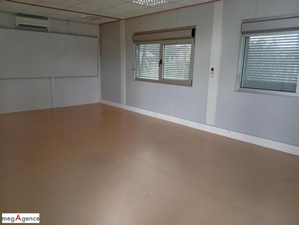 Bureaux à VARENNES-SUR-ALLIER, 03150 - 9633m²