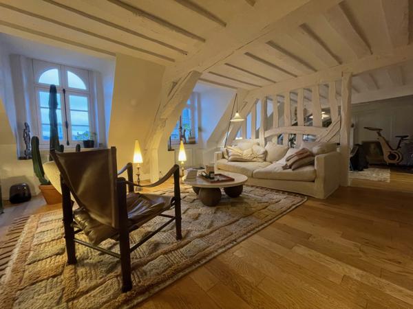 Duplex dernier étage centre-ville.