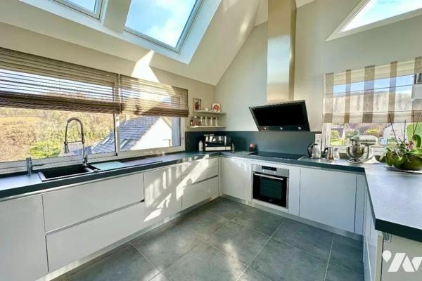 A VENDRE Maison T6, 4 chambres, à AMFREVILLE-LA-MI-VOIE (76920). Maison contemporaine d'archite...