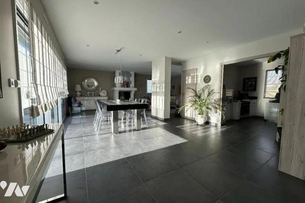 A VENDRE Maison T6, 4 chambres, à AMFREVILLE-LA-MI-VOIE (76920). Maison contemporaine d'archite...