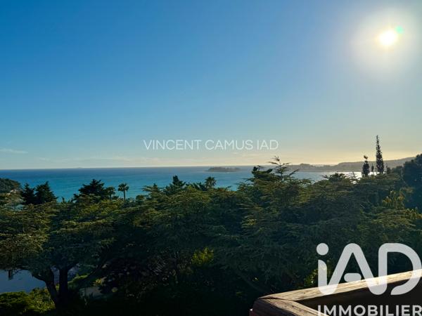 Maison à vendre 6 pièces 200 m² Sanary-sur-Mer