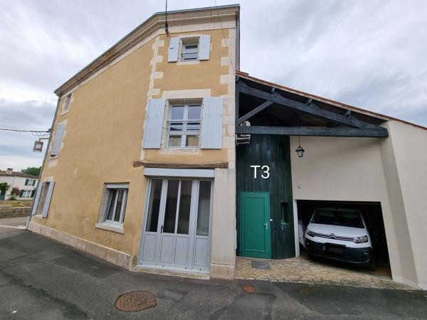 Coulon, belle propriété avec appartement attenant