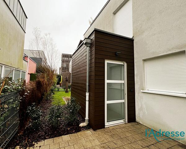 Appartement en duplex 3 pièces en rez-de-jardin.