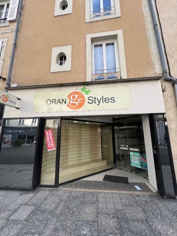 Laval centre ville Local commercial 158 m2