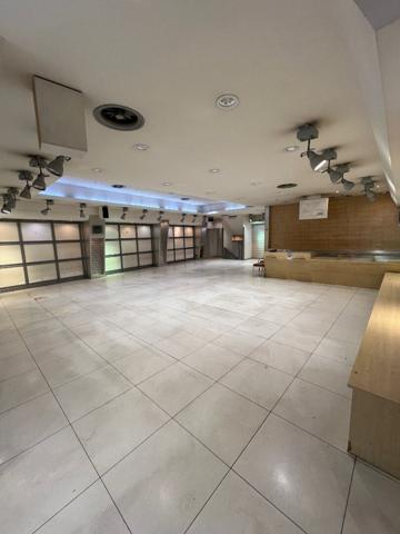 Laval centre ville Local commercial 158 m2