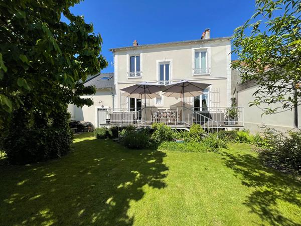 Maison de caractère 6 pièces 166 m² + cave totale - 77166 GRISY-SUISNES