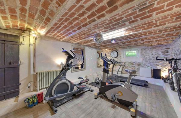 Maison de caractère 6 pièces 166 m² + cave totale - 77166 GRISY-SUISNES