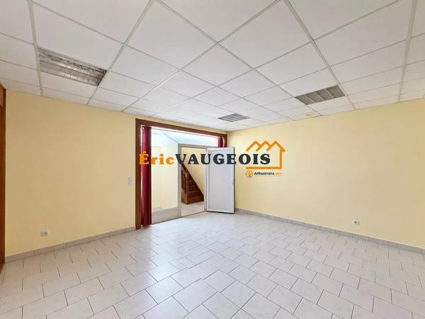 Vente                                                      Appartement
                        
                     4 pièces                      100 m2                     à Coulommiers