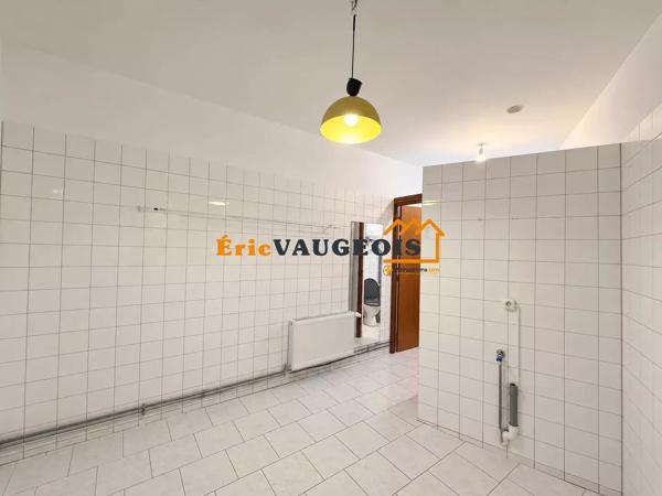 Vente                                                      Appartement
                        
                     4 pièces                      100 m2                     à Coulommiers