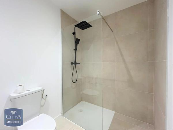 Appartement à louer 3 pièces 65.08m² Coutras (33230)