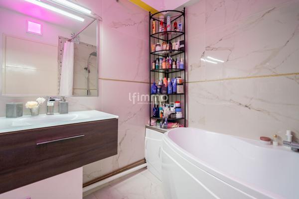 Rosny-sous-Bois-Centre ville Appartement 3P/2CH 67m2- Cave et Box