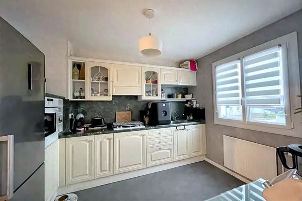 Appartement T3 67m2 avec balcon et cave