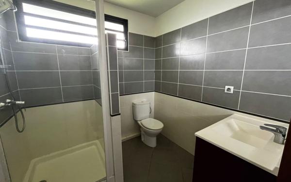 Appartement à vendre    3 pièces •  Cayenne