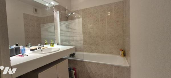 APPARTEMENT 2 CH - TERRASSE - PLACE DE STATIONNEMENT