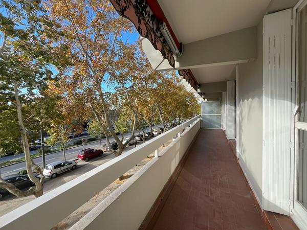 EXCLUSIVITE - Appartement Aix En Provence 4 pièces  traversant  lumineux balcon cave