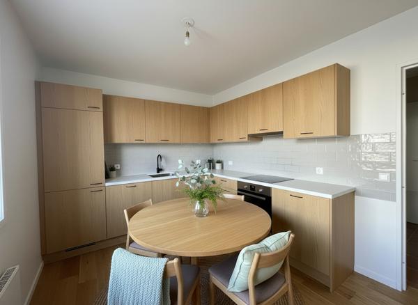 EXCLUSIVITE - Appartement Aix En Provence 4 pièces  traversant  lumineux balcon cave