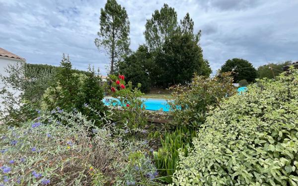 Maison à vendre    5 pièces •  Étaules