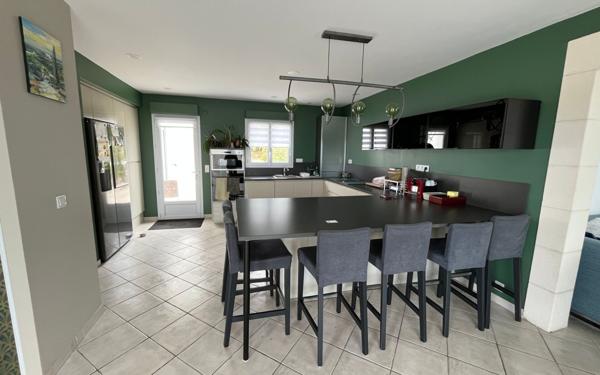 Maison à vendre    5 pièces •  Étaules