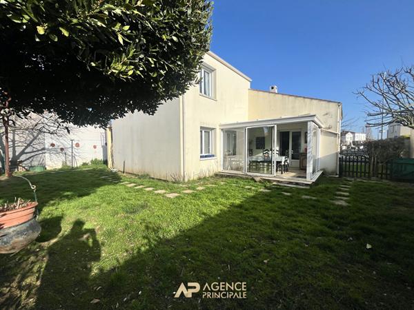 Maison La Rochelle 5 pièce(s) 109 m2 556 500 € ** - Référence AM697