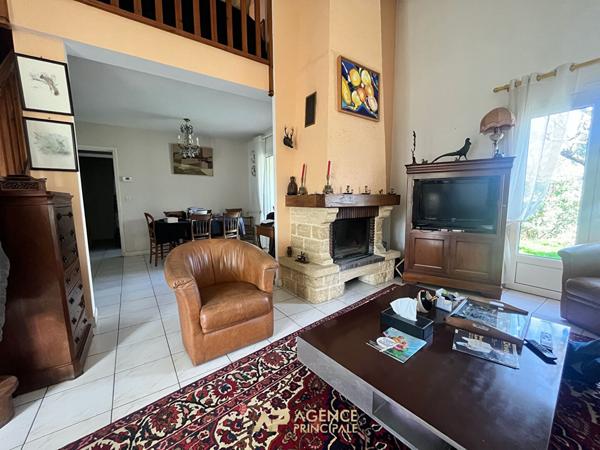 Maison La Rochelle 5 pièce(s) 109 m2 556 500 € ** - Référence AM697