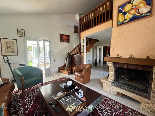 Maison La Rochelle 5 pièce(s) 109 m2 556 500 € ** - Référence AM697