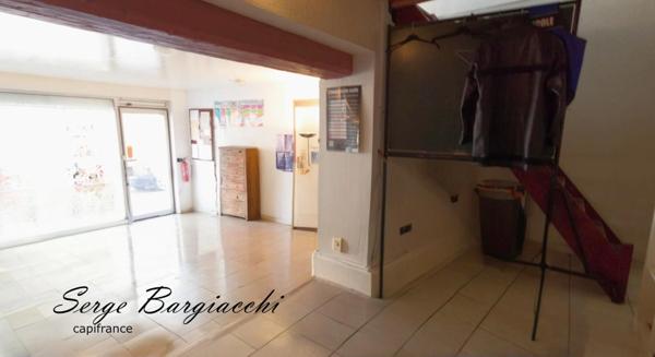 à LAMBRES LEZ DOUAI (59), immeuble de rapport, 75 m², 2 niveaux, cave , jardin