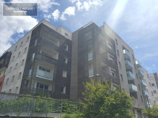 F1 AVEC BALCON ET PARKING A LOUER - ST ANDRE LEZ LILLE LAMBERSART - LA MADELEINE - 31.5 m 2 - 612 € charges comprises par mois