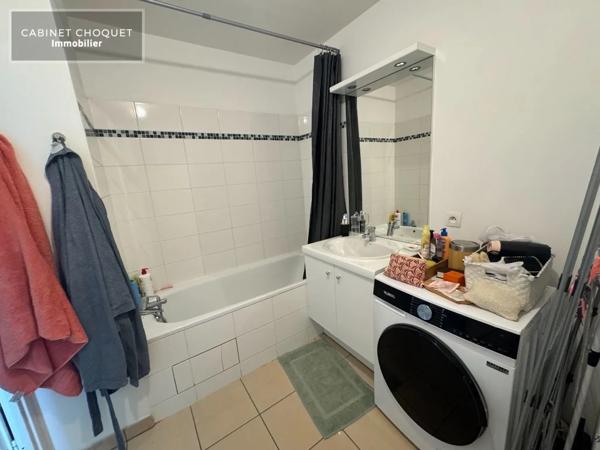 F1 AVEC BALCON ET PARKING A LOUER - ST ANDRE LEZ LILLE LAMBERSART - LA MADELEINE - 31.5 m 2 - 612 € charges comprises par mois