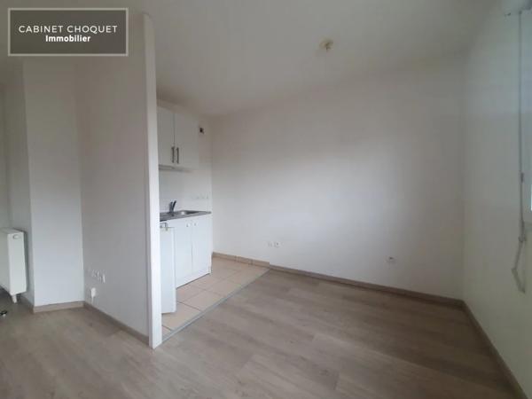 F1 AVEC BALCON ET PARKING A LOUER - ST ANDRE LEZ LILLE LAMBERSART - LA MADELEINE - 31.5 m 2 - 612 € charges comprises par mois
