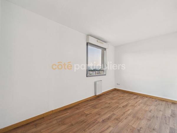 Vente
                Appartement124 m² - 5 Pièces -
                    BORDEAUX (33100)